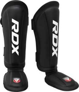 RDX Paratibia Kick Boxing Muay Thai, Approvato da SMMAF, Maya Hide Pelle Protettivo Paratibie, Parastinchi Piedi Protezione Shin Guard per MMA Allenamento Sparring Arti Marziali Boxe Karatè BJJ, Uomo