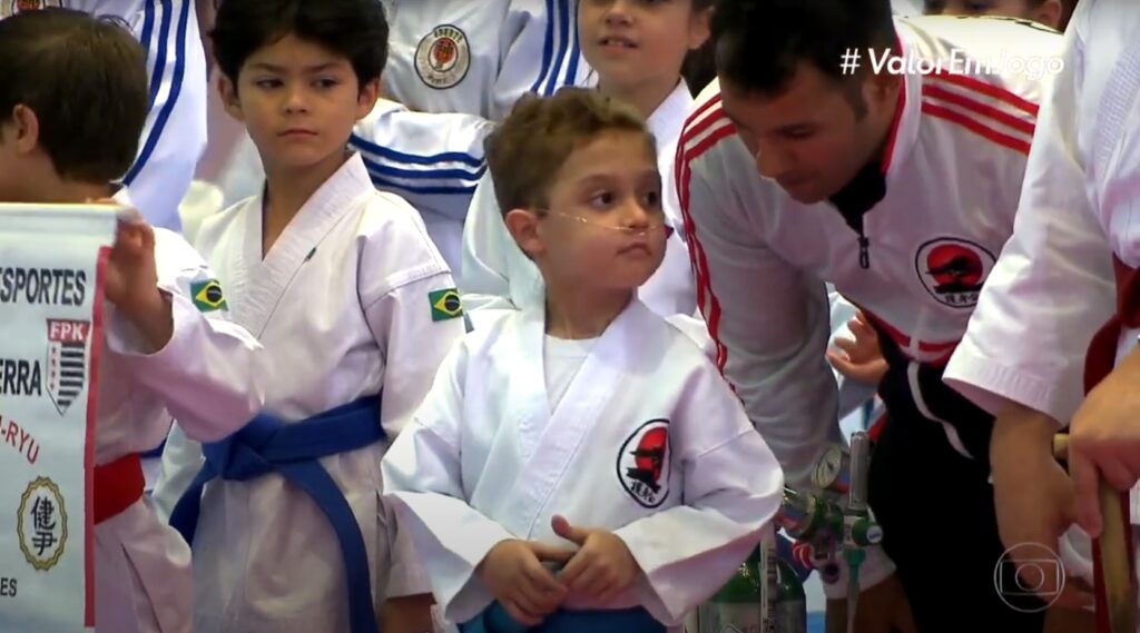 Miguel con il suo Maestro di Karate alla Coppa dei Campioni di San Paolo - Kombatnet