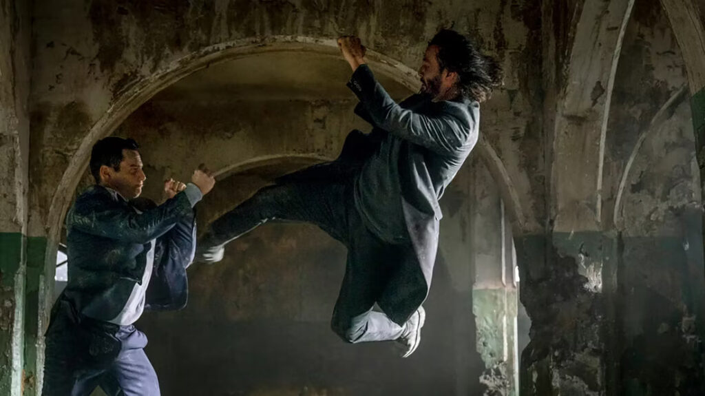 Jonathan Groff vs Keanu Reeves in The Matrix Resurrection - Kombatnet