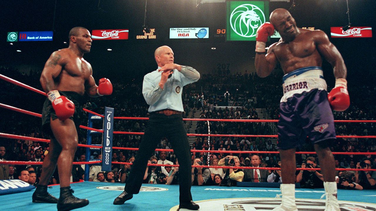 Mike Tyson ha guadagnato 30 milioni di dollari da quando ha morso l'orecchio di Holyfield