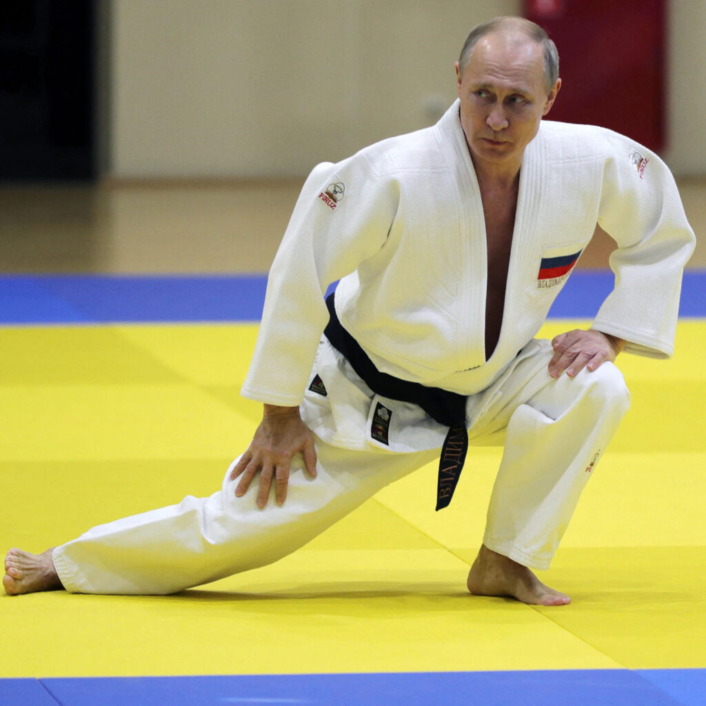 Putin cintura nera di Judo sospeso dalla carica di presidente onorario dalla IJF - Kombatnet News