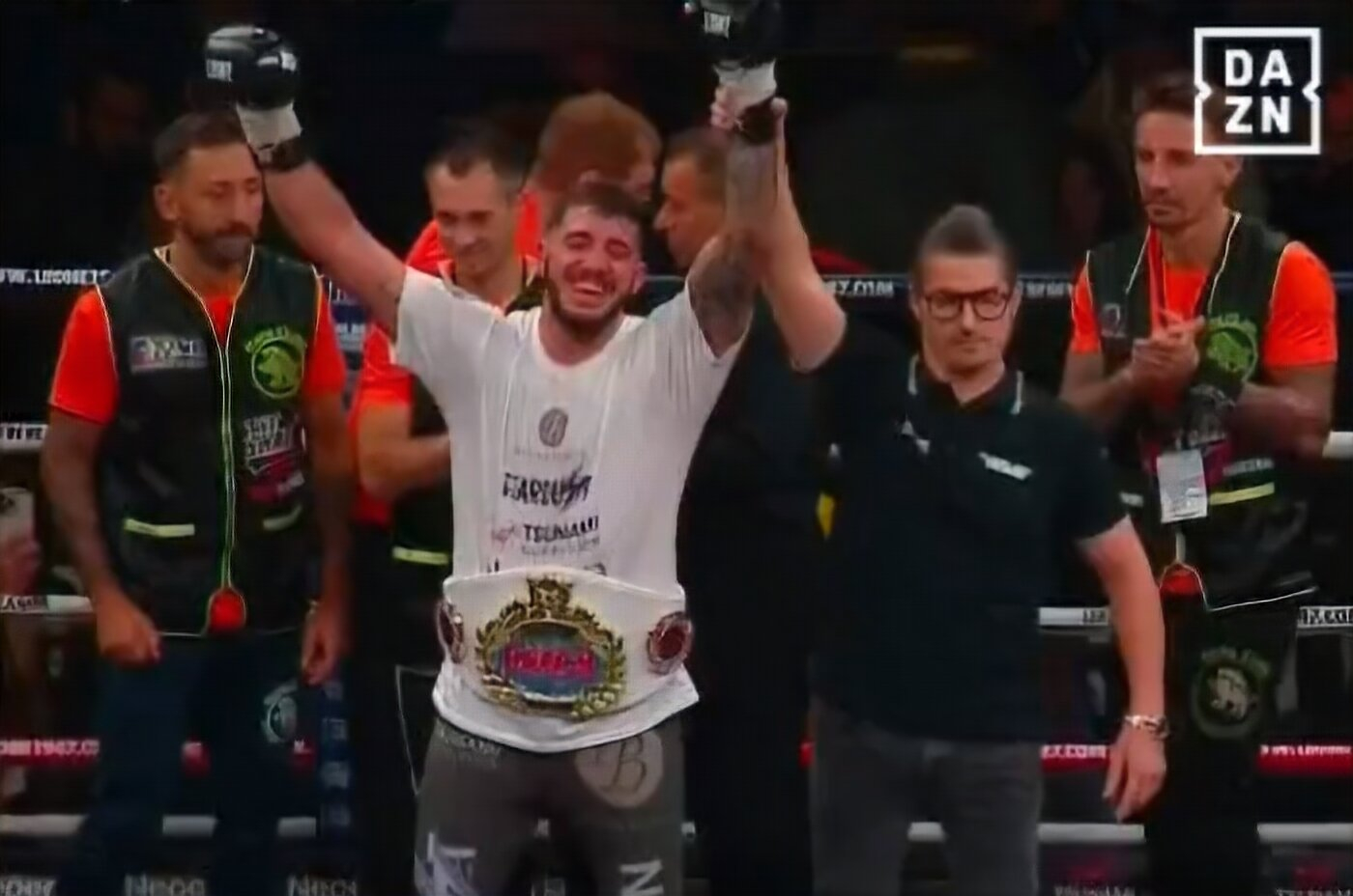 Mattia Faraoni vince il titolo mondiale ISKA contro Charles Joyner