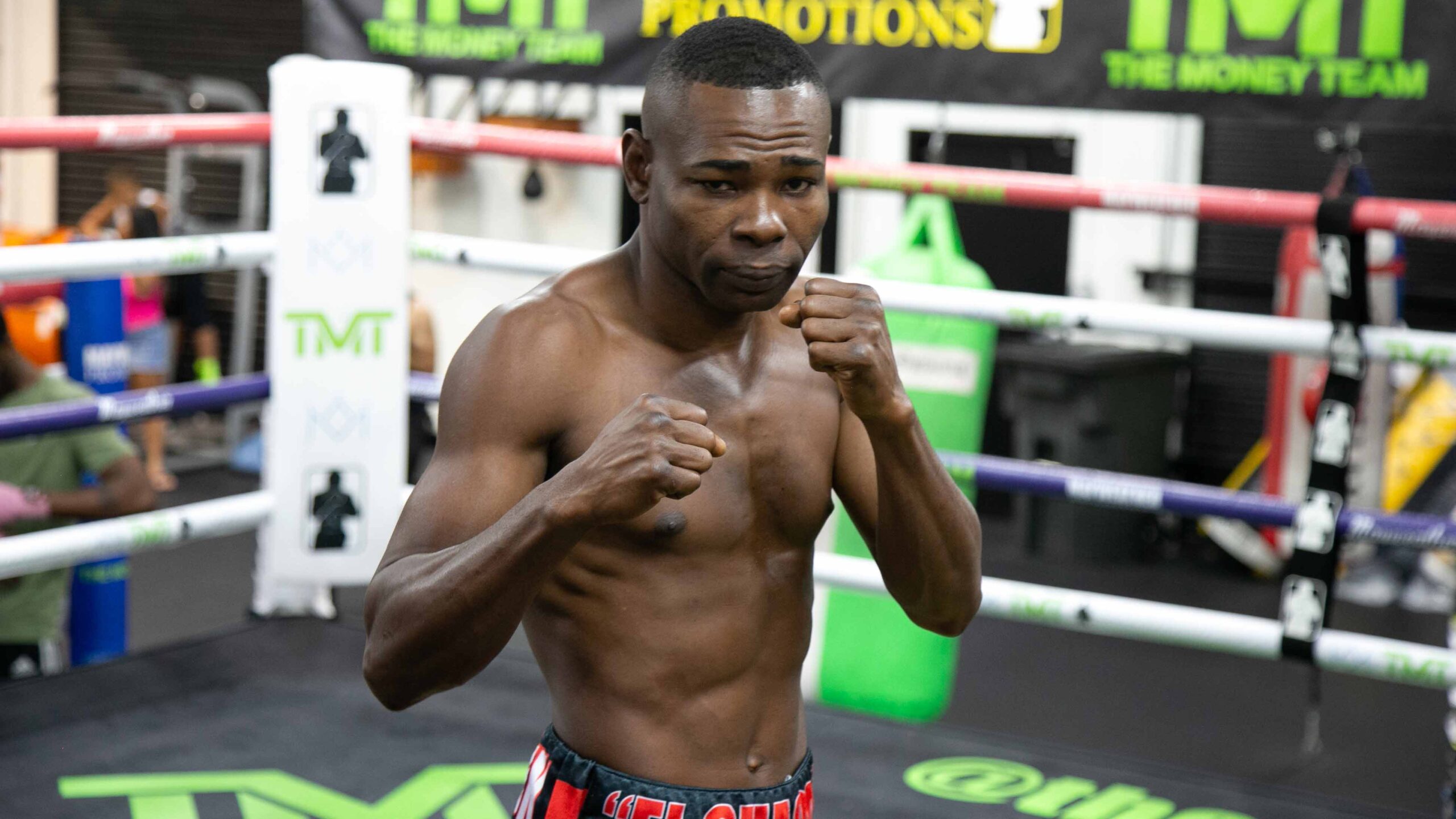 Guillermo Rigondeaux torna sul ring contro Jesus Martínez, sfidando l'età e la sorte