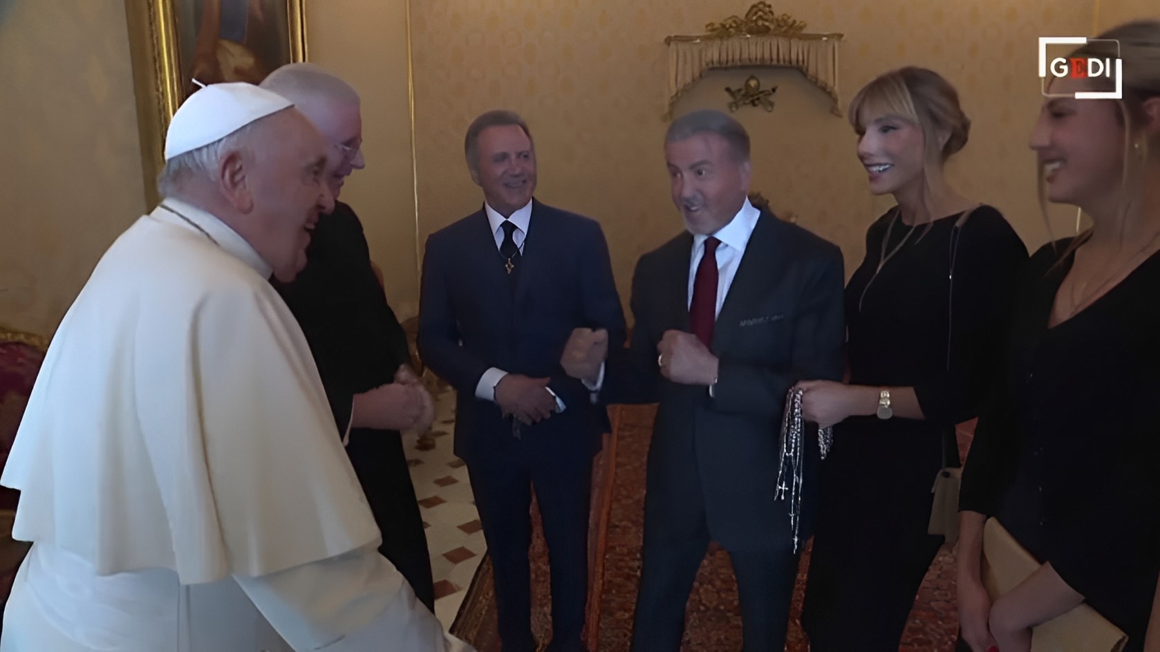 Sylvester Stallone al Papa: "Sei pronto a boxare?"