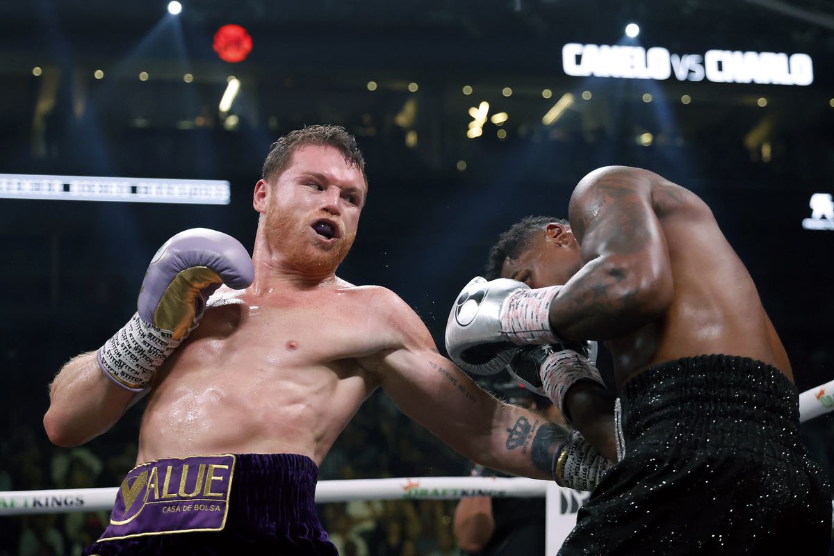 Canelo demolisce Charlo e rimane re indiscusso dei supermedi