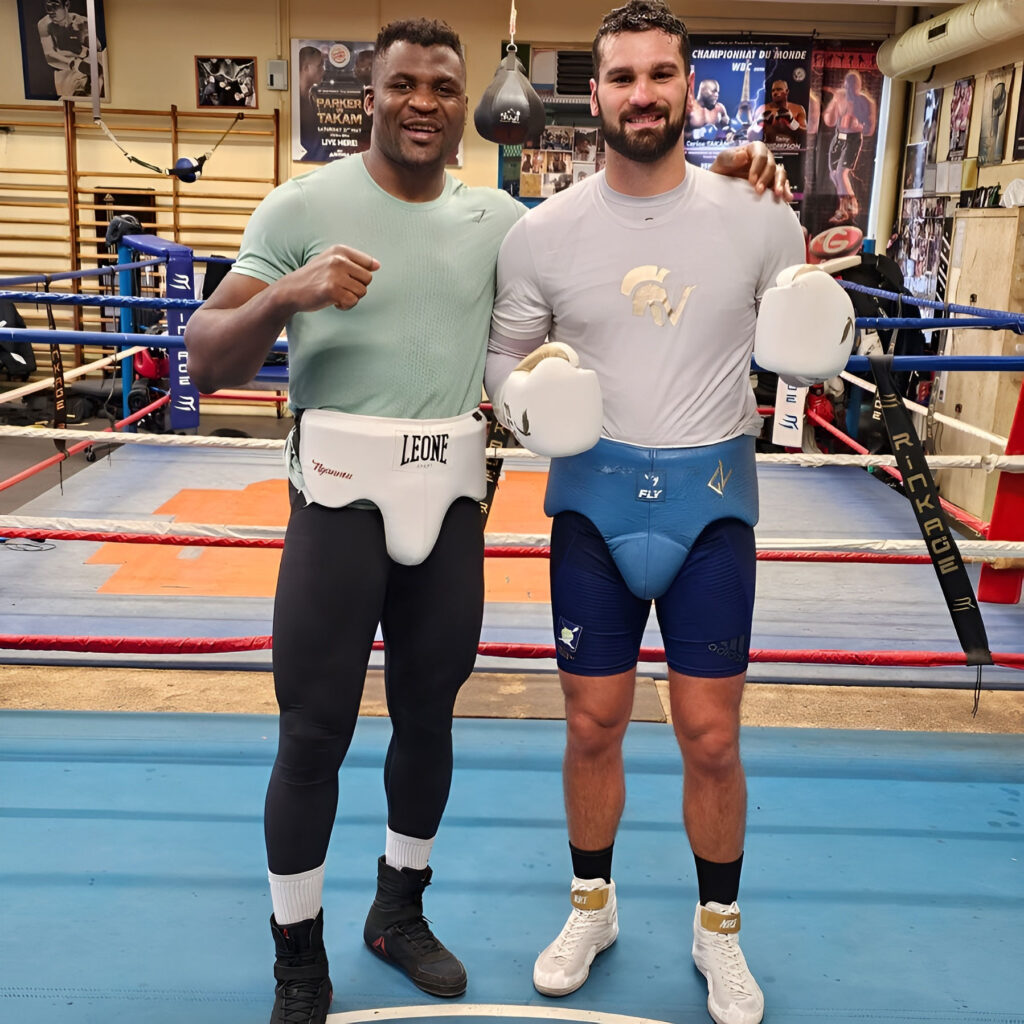 Francis Ngannou dopo lo sparring con Guido Vianello - Kombatnet