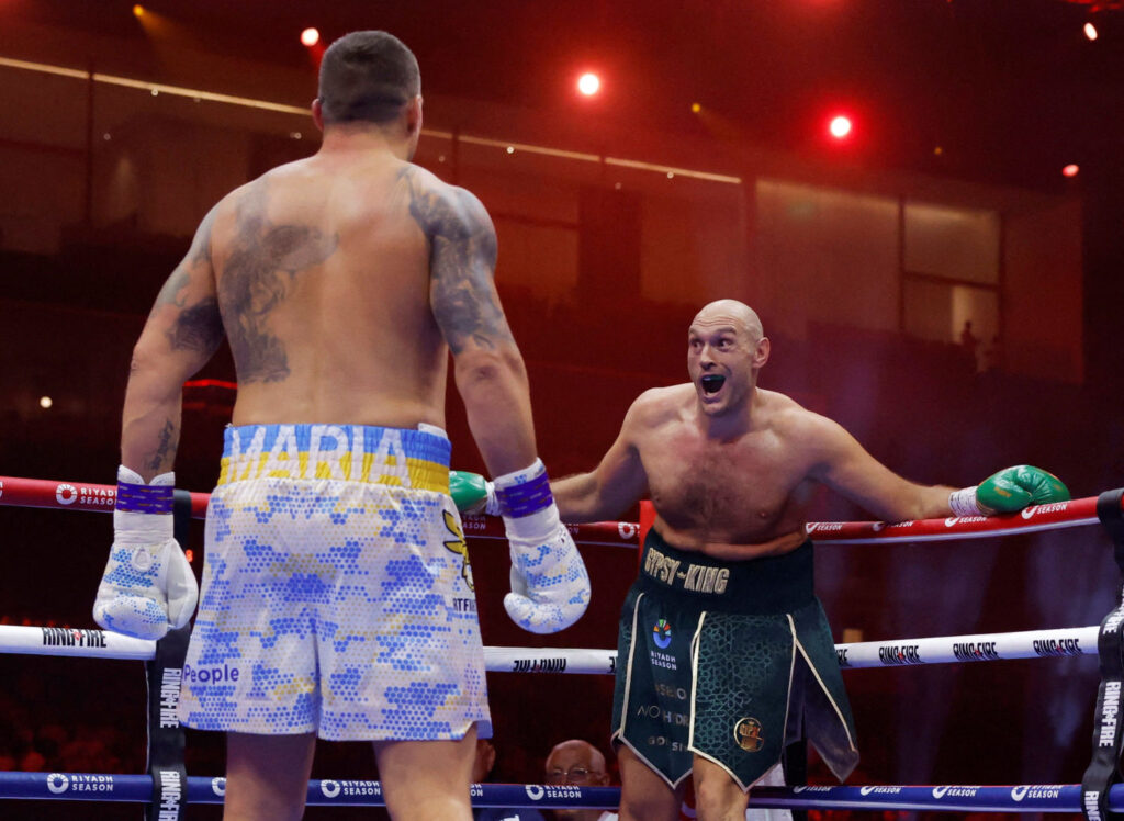 Tyson Fury showman vs Oleksandr Usyk - Kombatnet