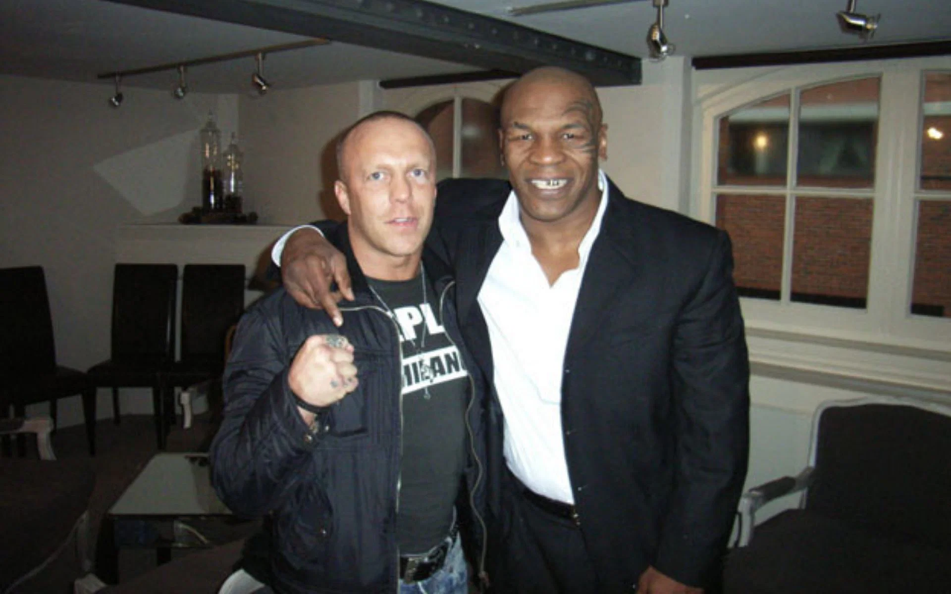 Ramon Dekkers e Mike Tyson - Kombatnet Wiki