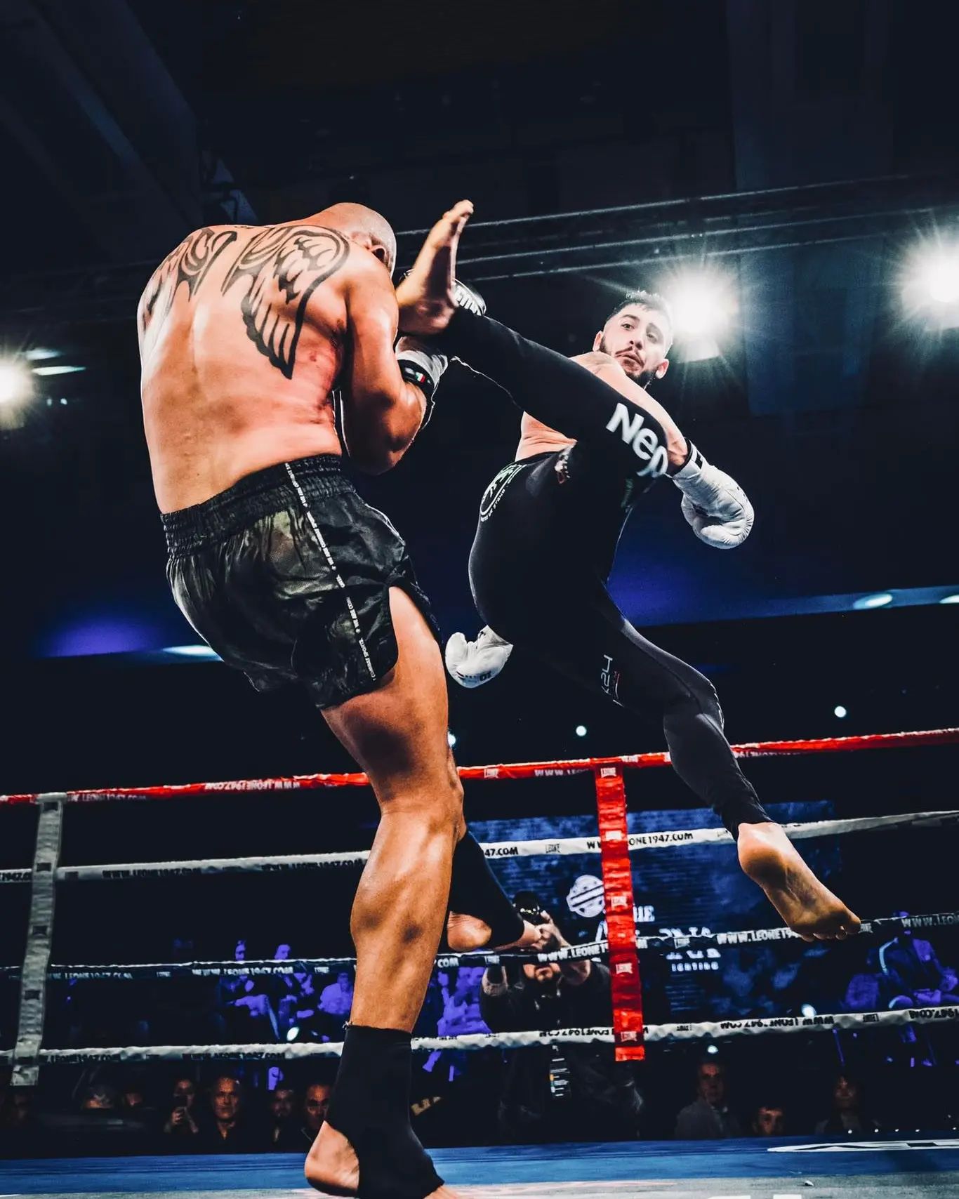 Mattia Faraoni in un suo tipico calcio volante - Kombatnet