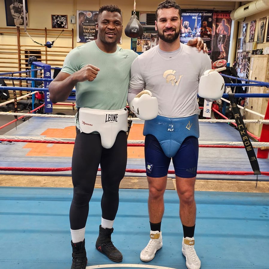 Guido Vianello sparring con Francis Ngannou - Kombatnet